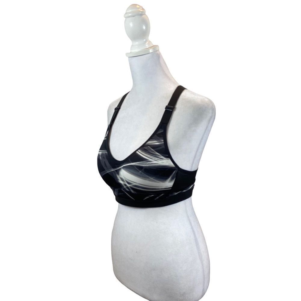 Victoria Sport Black and White Padded Sports Bra Size 34A